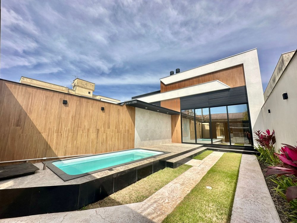Casa - Venda - Centro - Cambori - SC