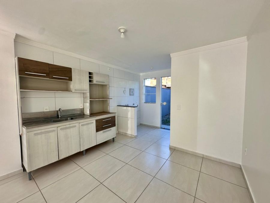 Sobrado - Venda - Rio Pequeno - Camboriú - SC